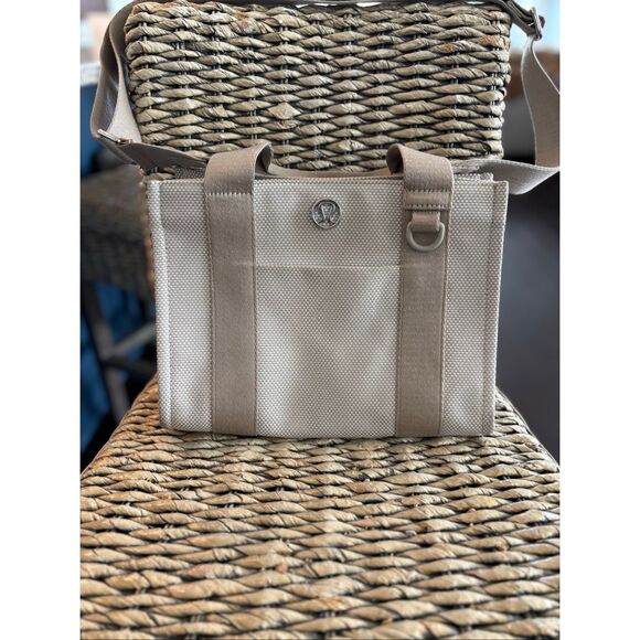 EUC lululemon Two-Tone Canvas Mini Tote Bag 4.5L, ivory , $179 - Picture 3 of 10